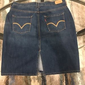 Levi’s Mini Skirt size 10 Medium Blue Denim